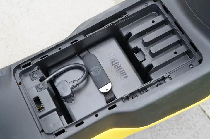 电动换电瓶要注意什么_电车换电瓶_更换电动车电瓶